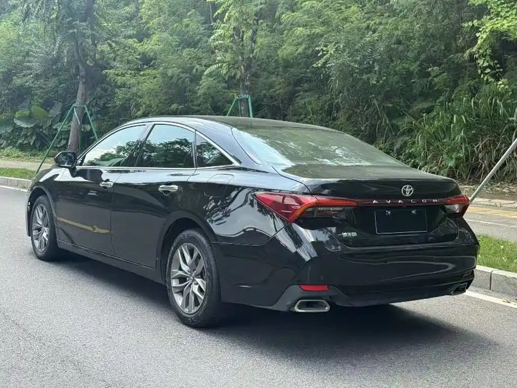 Toyota Avalon — миниатюра 6