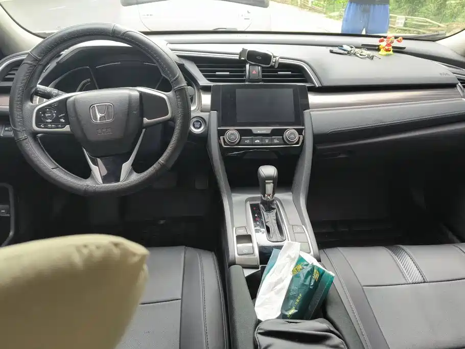 Honda Civic — миниатюра 12