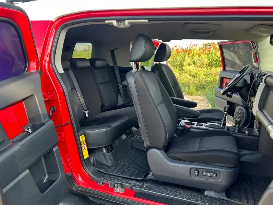 Toyota FJ Cruiser — миниатюра 21