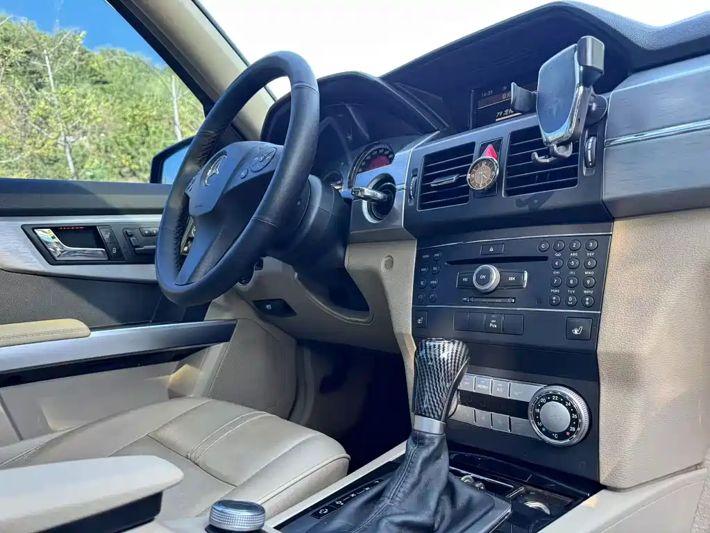 Mercedes-Benz GLK-Class (Import) — миниатюра 10