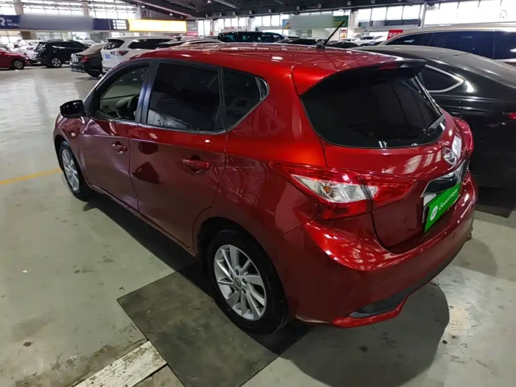 Nissan Tiida — миниатюра 5