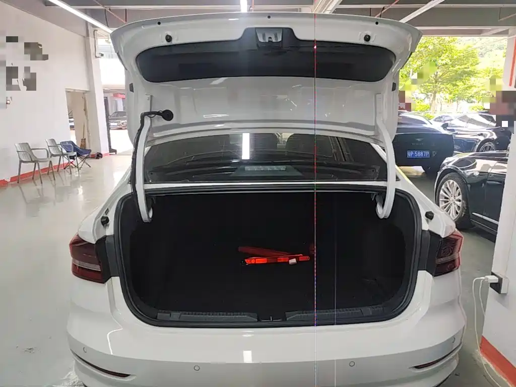 Volkswagen Lavida — миниатюра 19