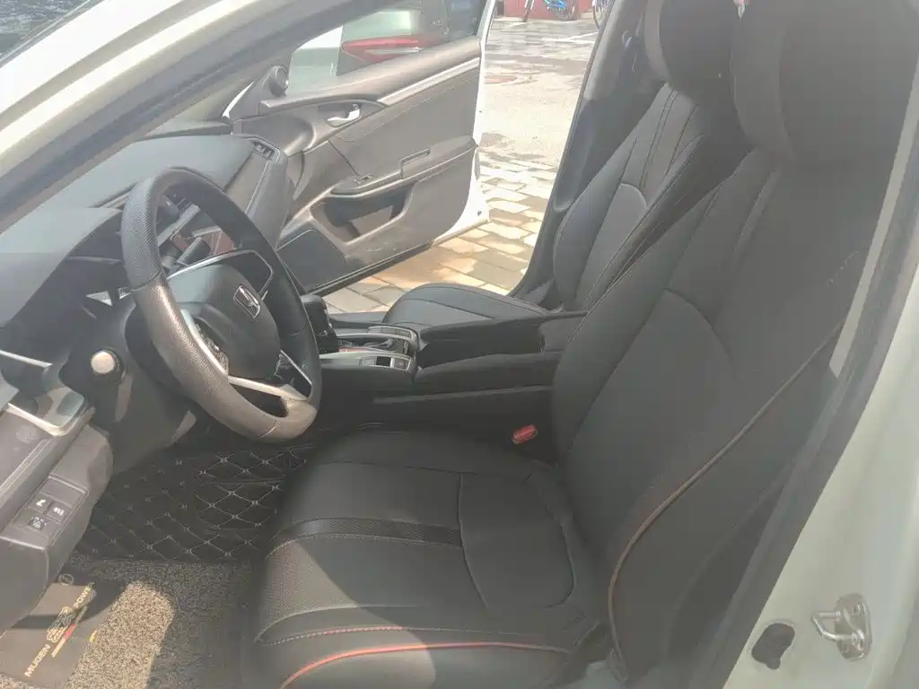 Honda Civic — миниатюра 16