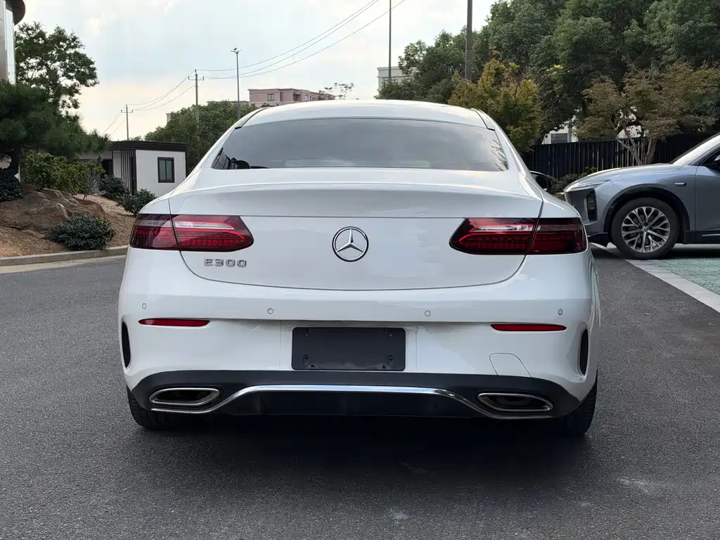 Mercedes-Benz E-Class (Import) — миниатюра 15