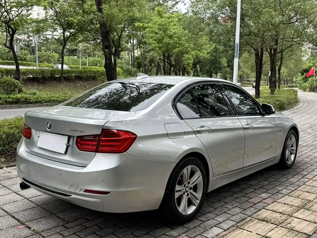 BMW 3 Series — миниатюра 7