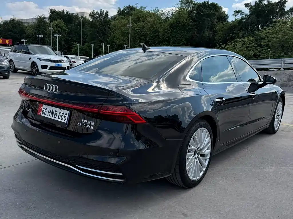 Audi A7L — миниатюра 7