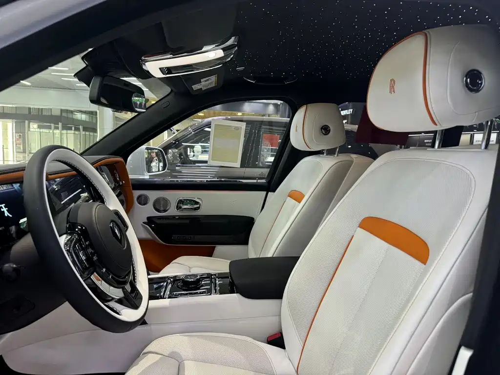 Rolls-Royce Cullinan 2026 Black Badge