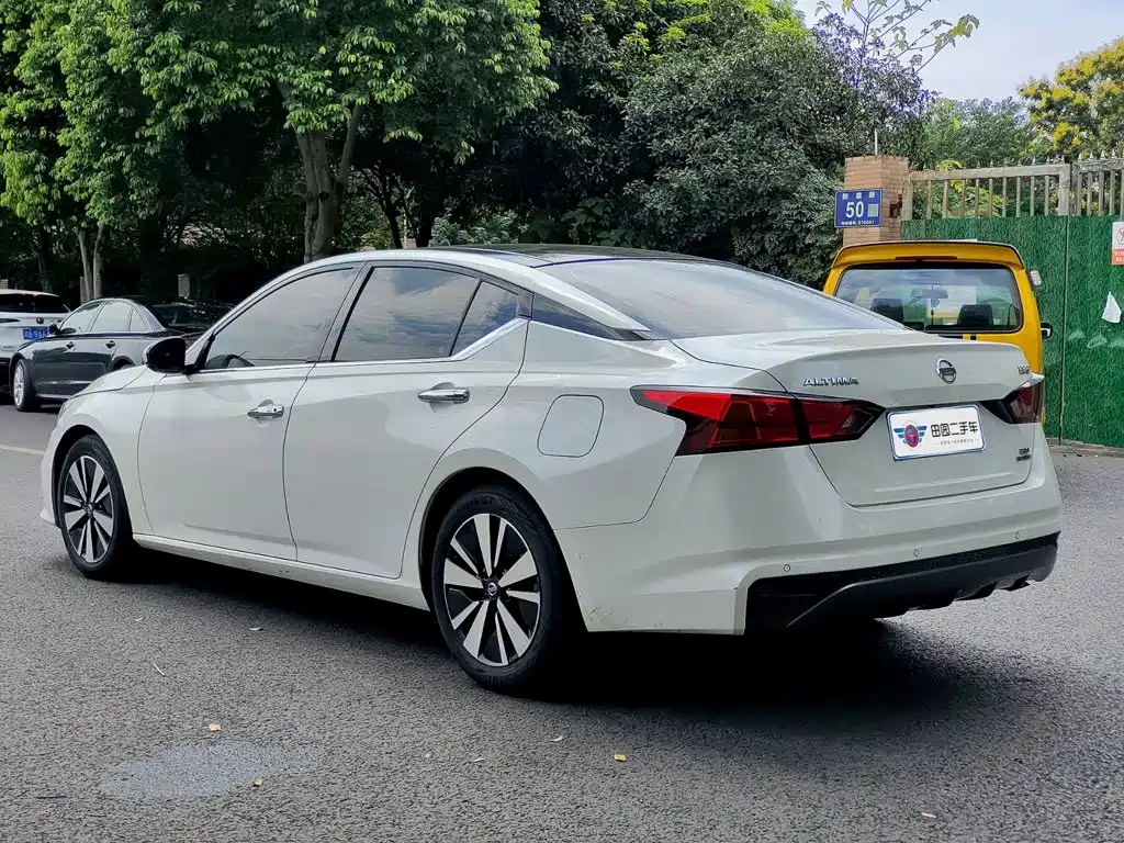 Nissan Teana — миниатюра 4