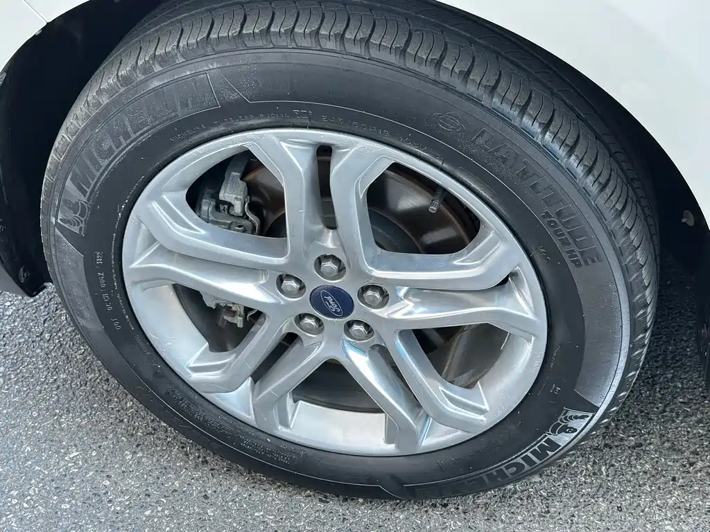 Ford Edge — миниатюра 14