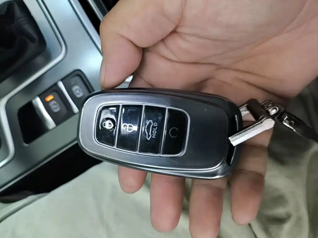 Hongqi Hongqi H5 — миниатюра 9