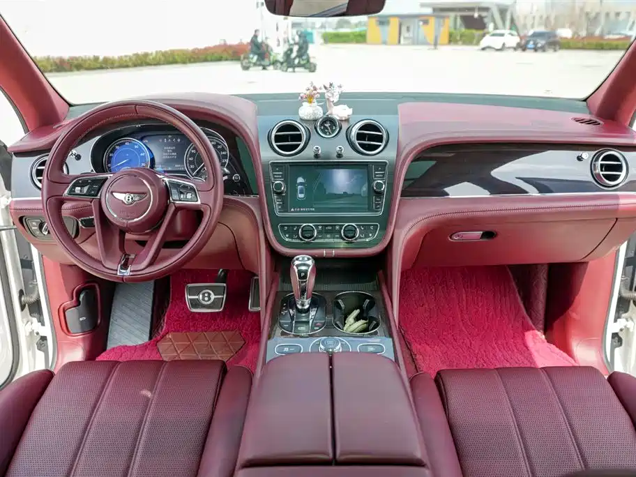 Bentley Bentayga 2018 4.0T V8