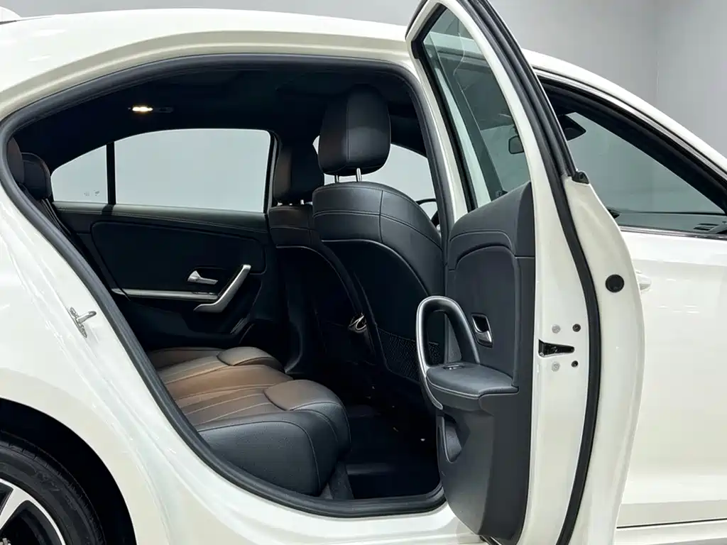Mercedes-Benz A-Class — миниатюра 5