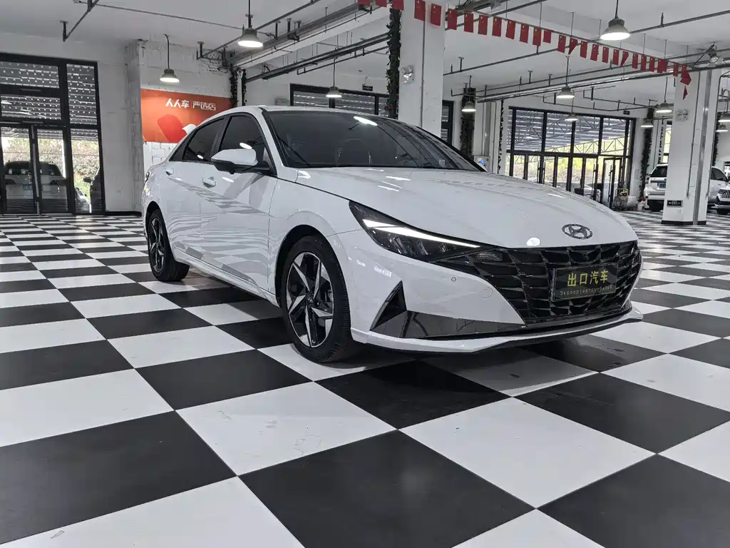 Hyundai Elantra — миниатюра 3