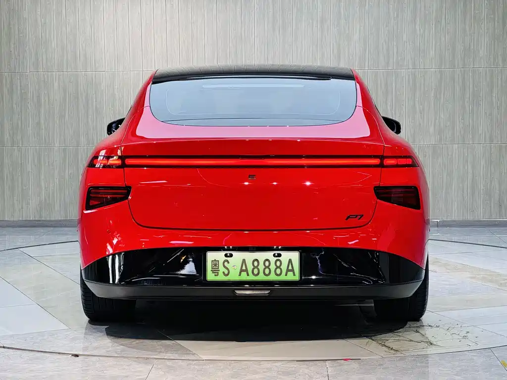 XPeng P7 — миниатюра 6