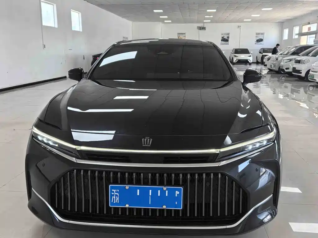 Toyota Crown (Import) — миниатюра 2
