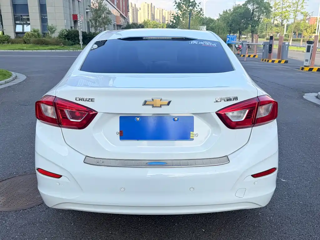 Chevrolet Cruze — миниатюра 6
