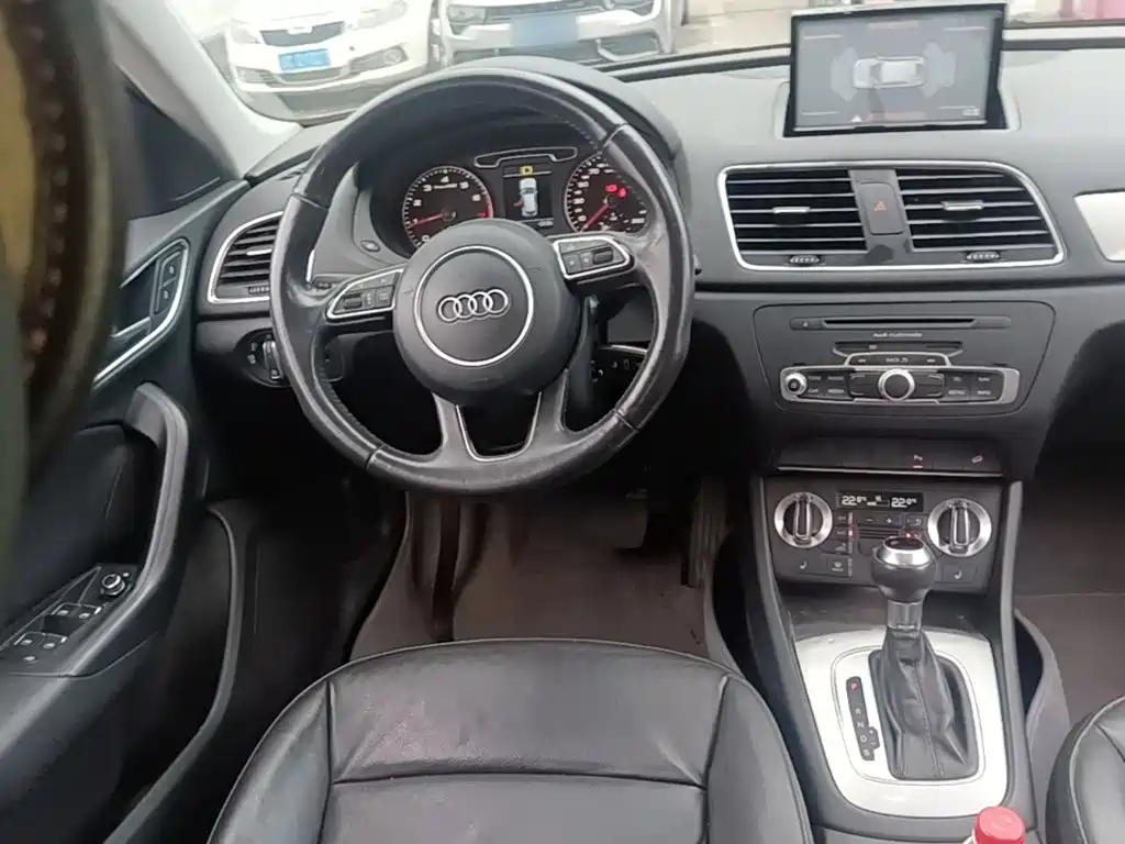 Audi Q3 — миниатюра 10