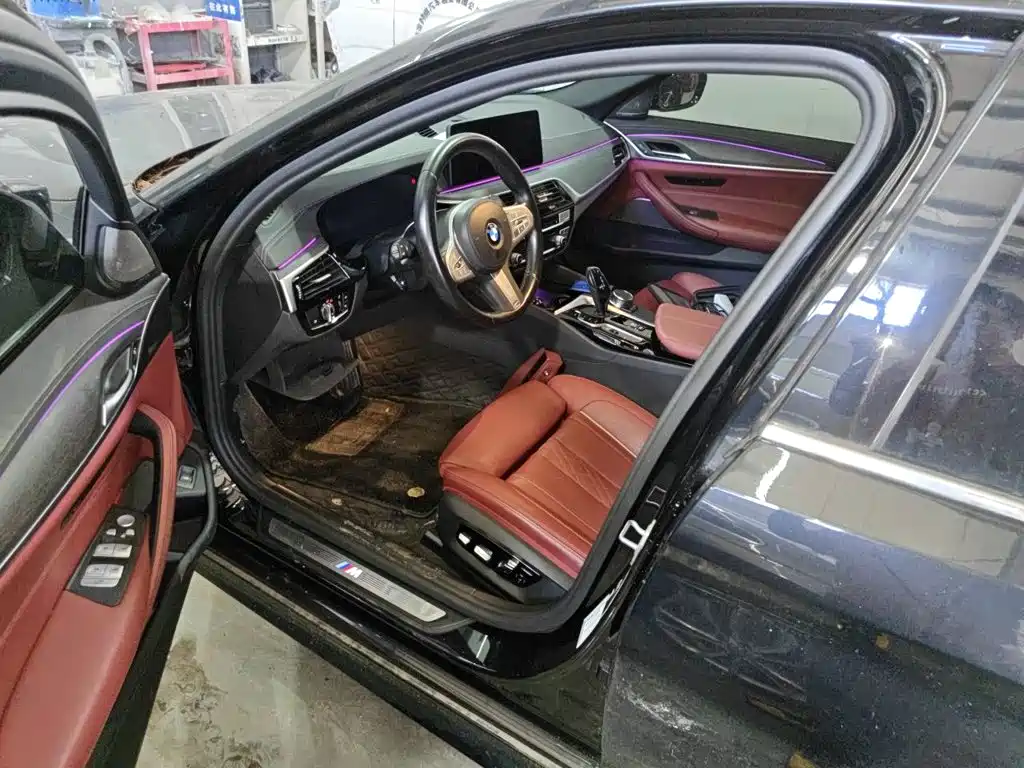 BMW 5 Series — миниатюра 14
