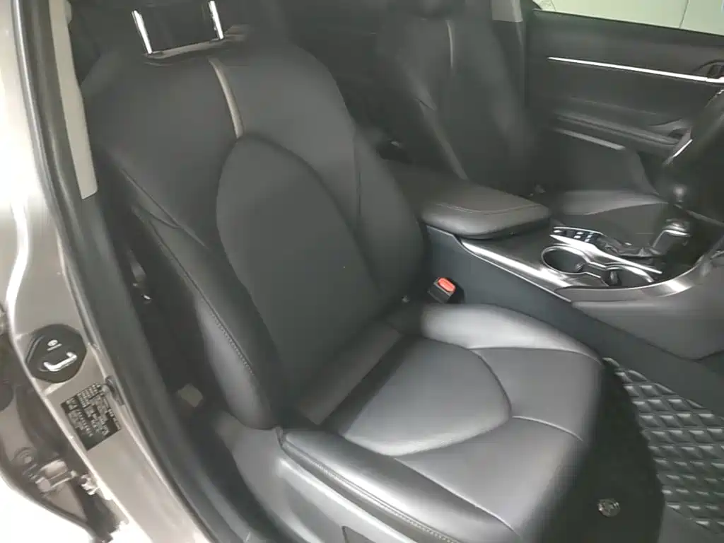 Toyota Camry — миниатюра 25