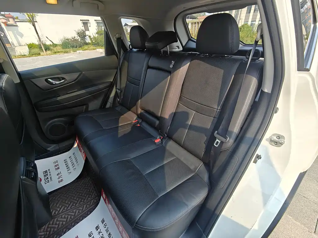 Nissan X-Trail — миниатюра 17
