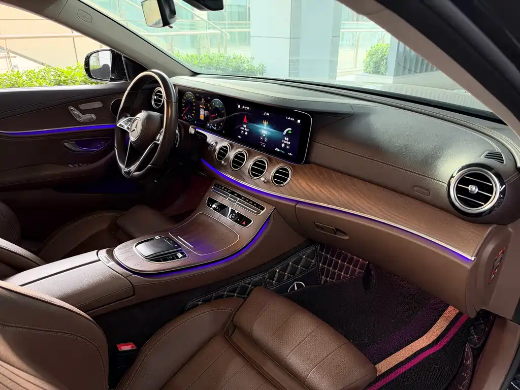 Mercedes-Benz E-Class — миниатюра 12