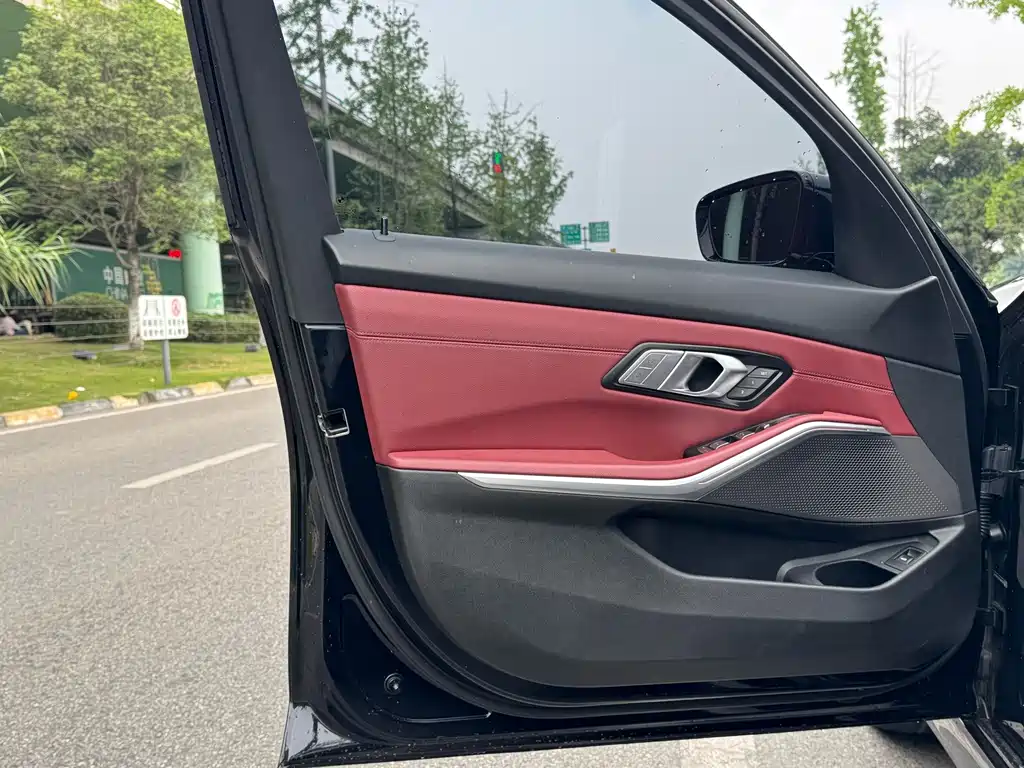 BMW 3 Series — миниатюра 7