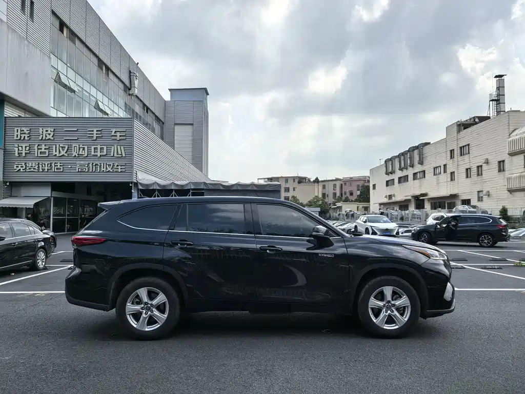 Toyota Highlander — миниатюра 8