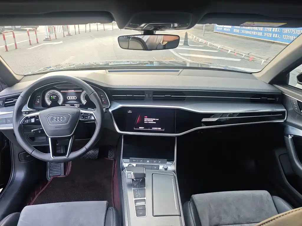 Audi A6L New Energy — миниатюра 11