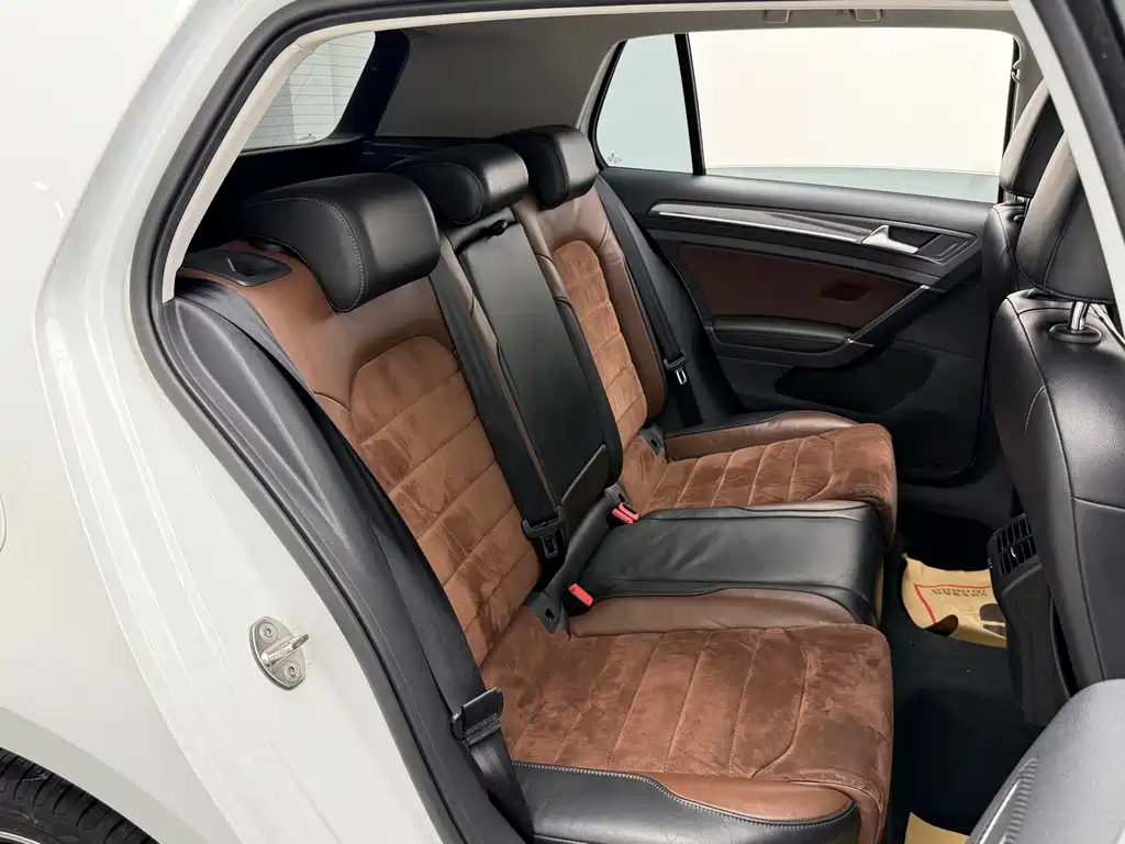 Volkswagen Golf — миниатюра 21