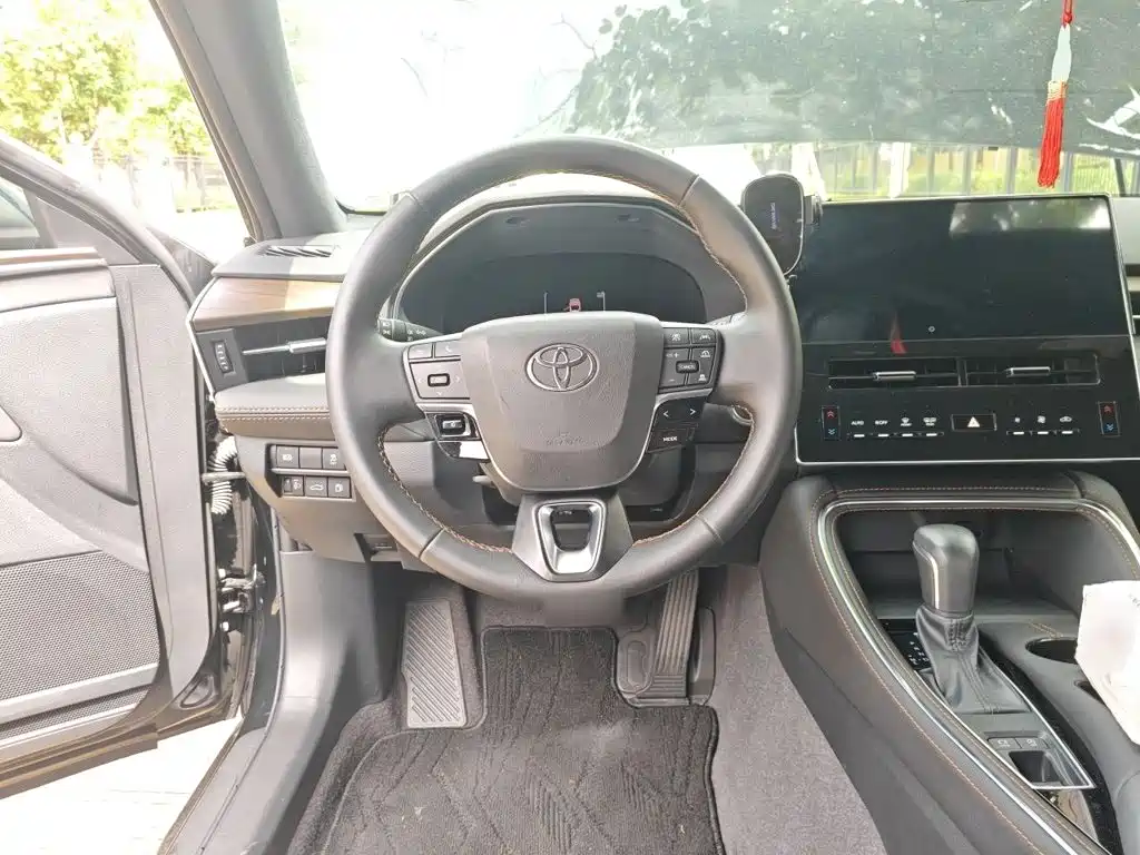 Toyota Avalon — миниатюра 3