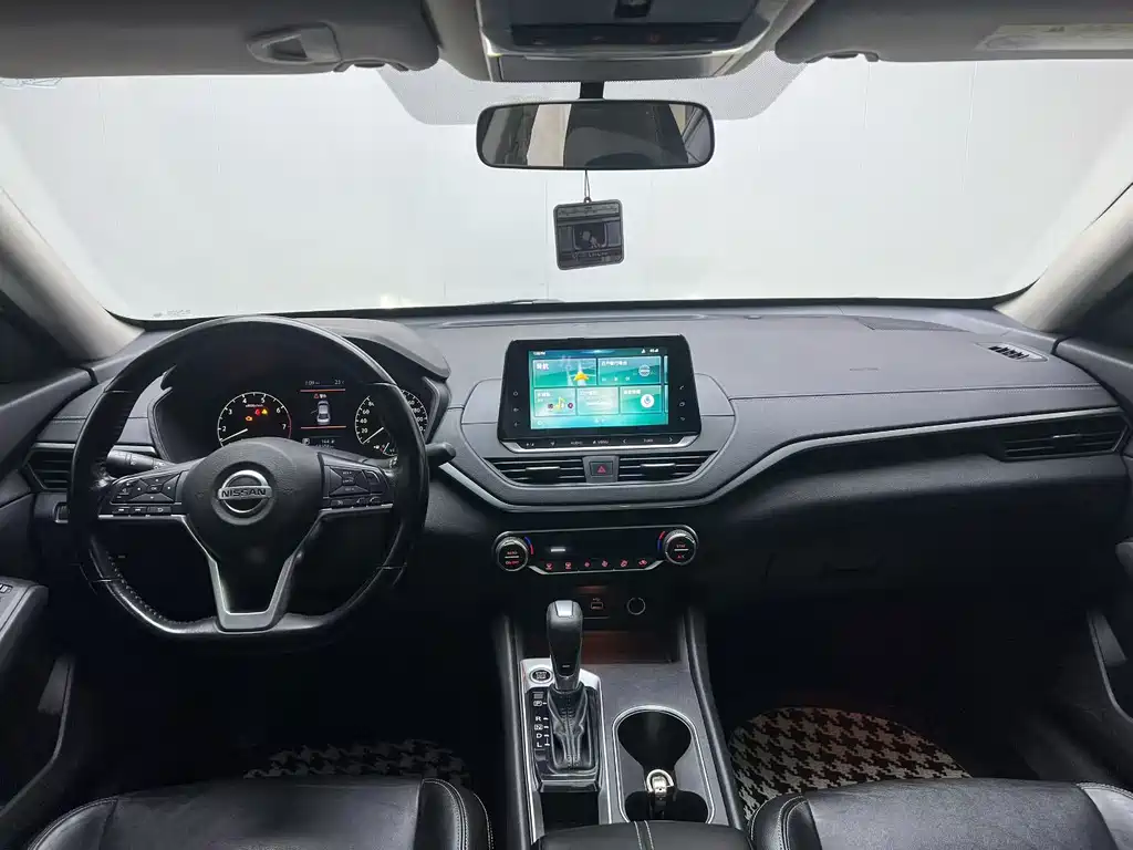 Nissan Teana — миниатюра 8