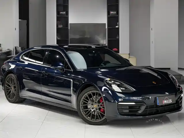 PORSCHE PANAMERA 2022