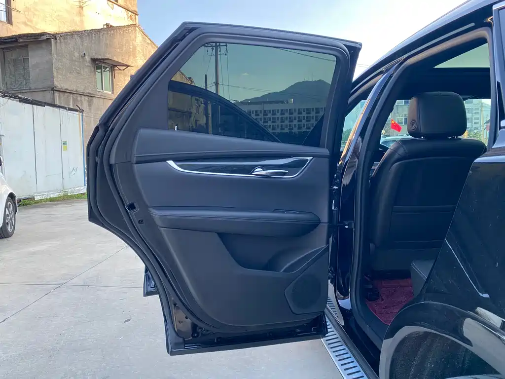 Cadillac XT5 — миниатюра 11