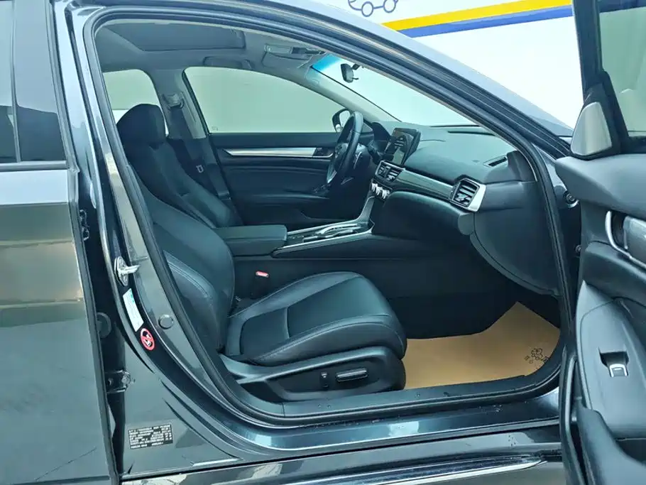 Honda Accord — миниатюра 8