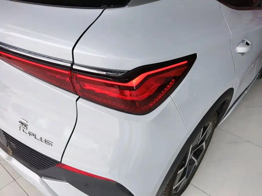 BYD Yuan Plus — миниатюра 8
