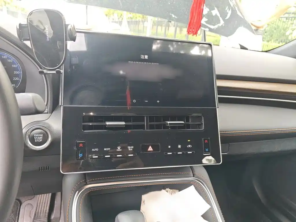 Toyota Avalon — миниатюра 6