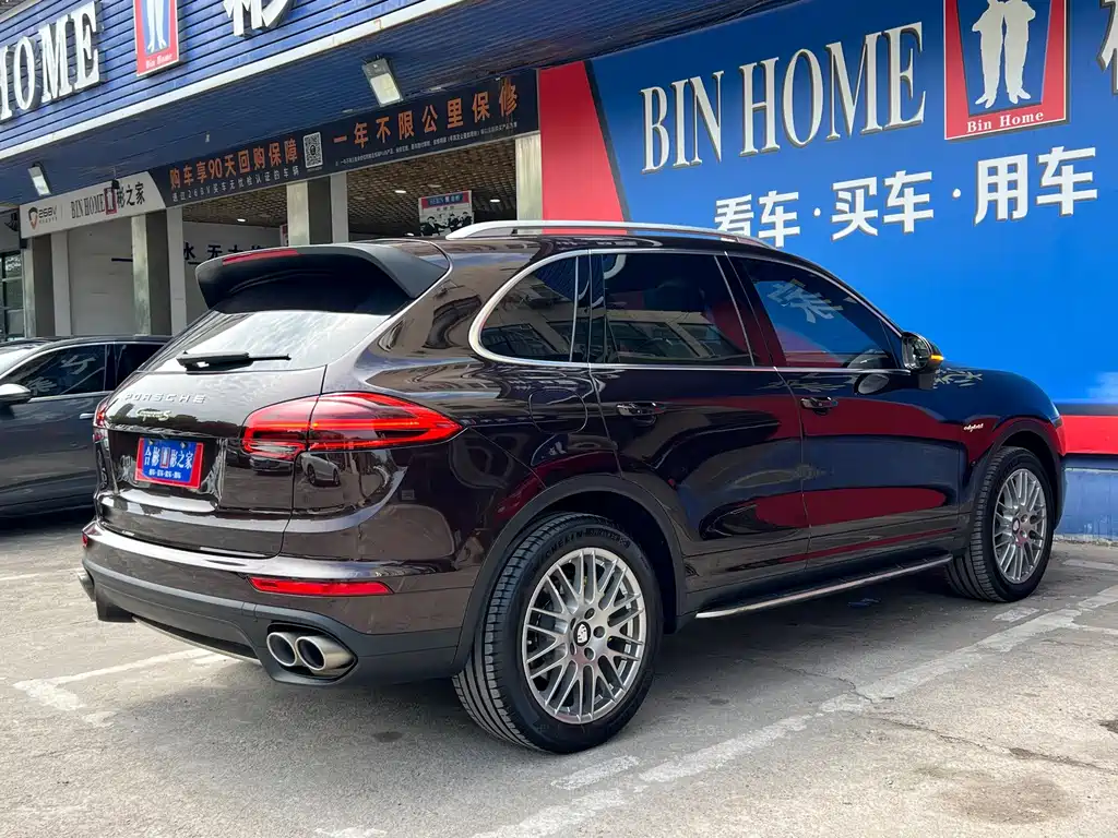 Porsche Cayenne Hybrid — миниатюра 29