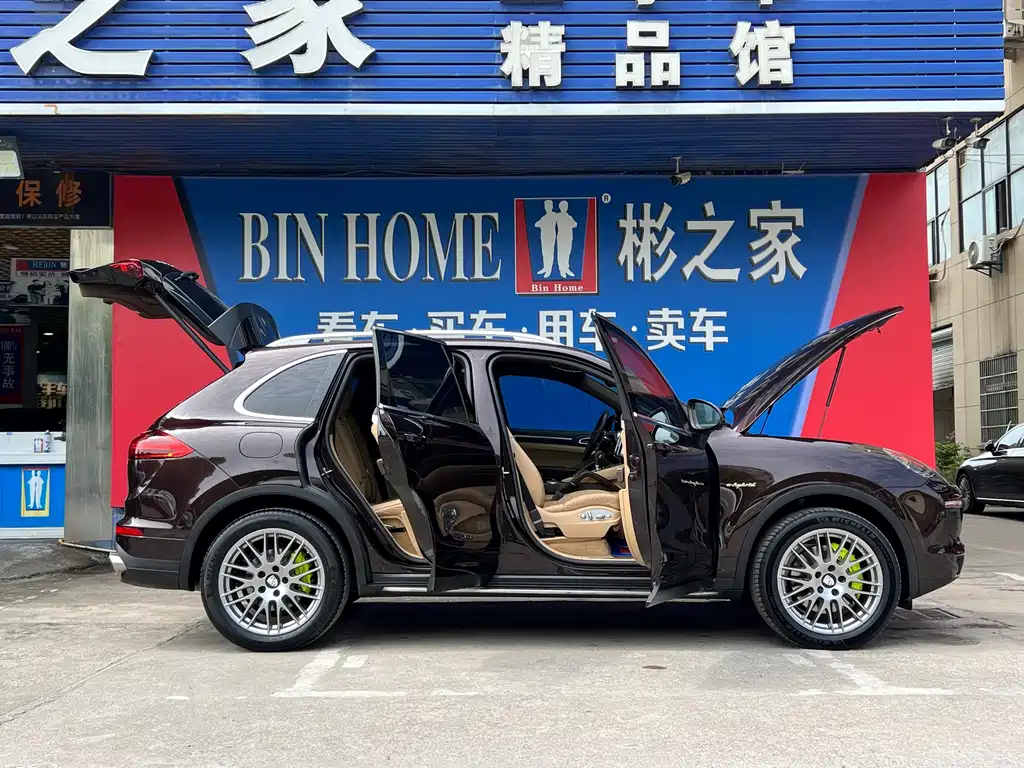 Porsche Cayenne Hybrid — миниатюра 31