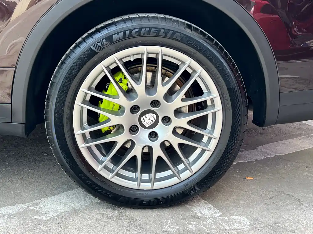 Porsche Cayenne Hybrid — миниатюра 37