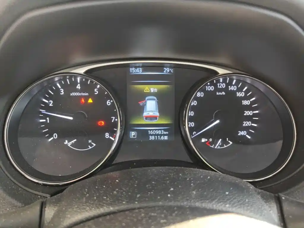 Nissan X-Trail — миниатюра 12