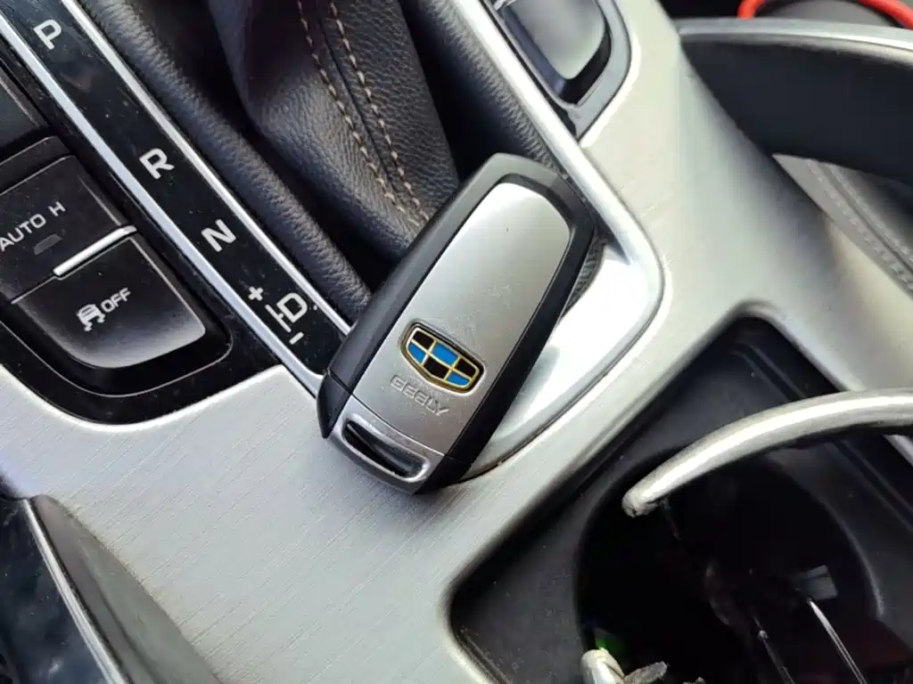 Geely Boyue — миниатюра 13