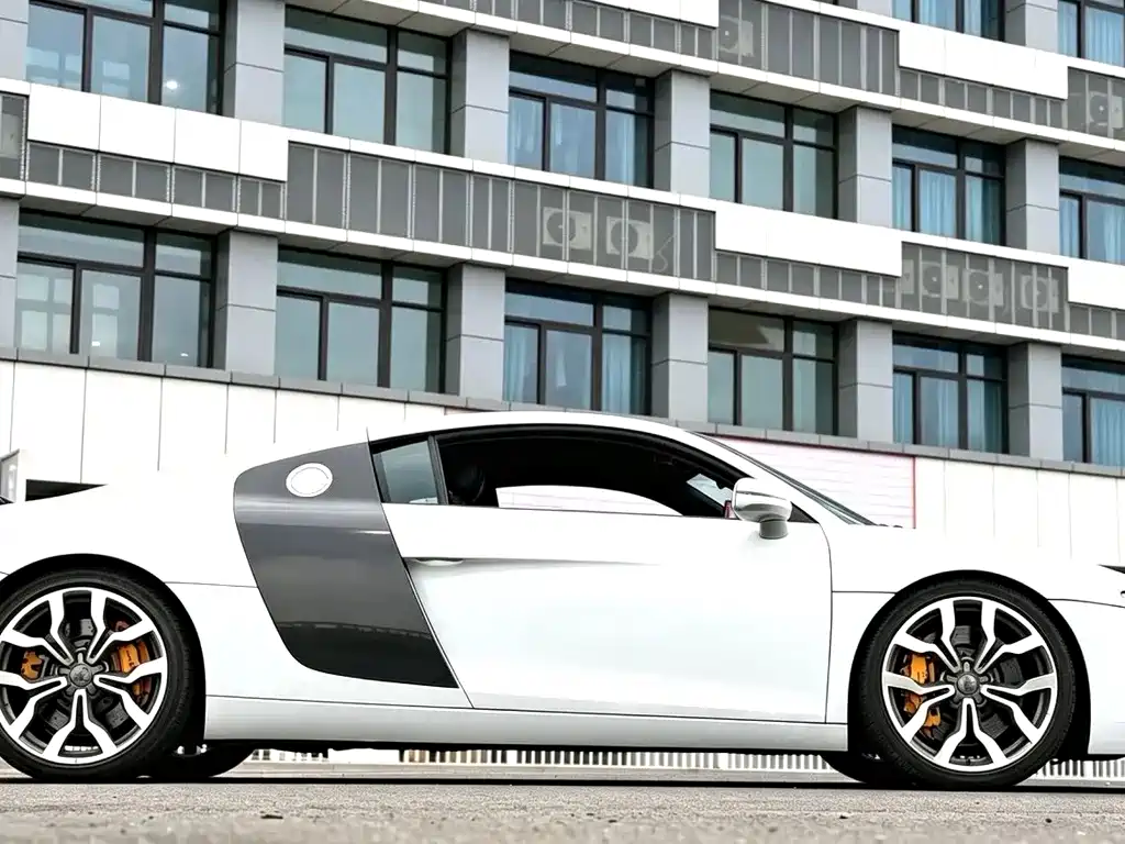 Audi R8 — миниатюра 4