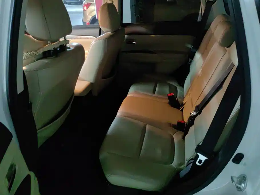 Mitsubishi Outlander (Import) — миниатюра 11