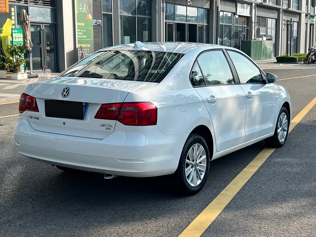 Volkswagen Jetta — миниатюра 10