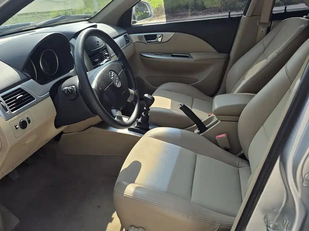 Buick Excelle — миниатюра 7