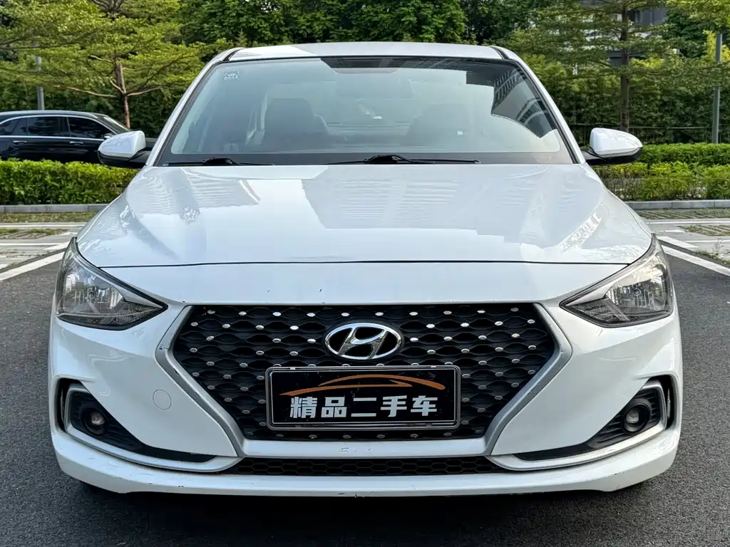 Hyundai Elantra — миниатюра 2