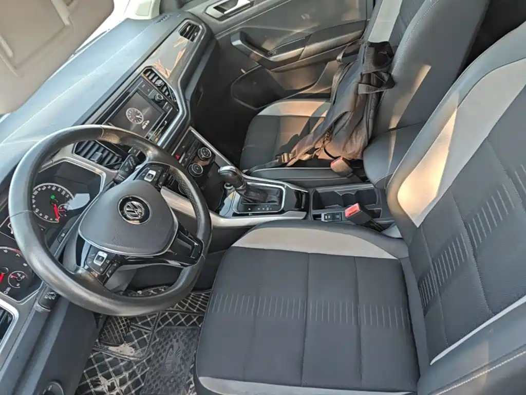 Volkswagen T-Roc — миниатюра 15