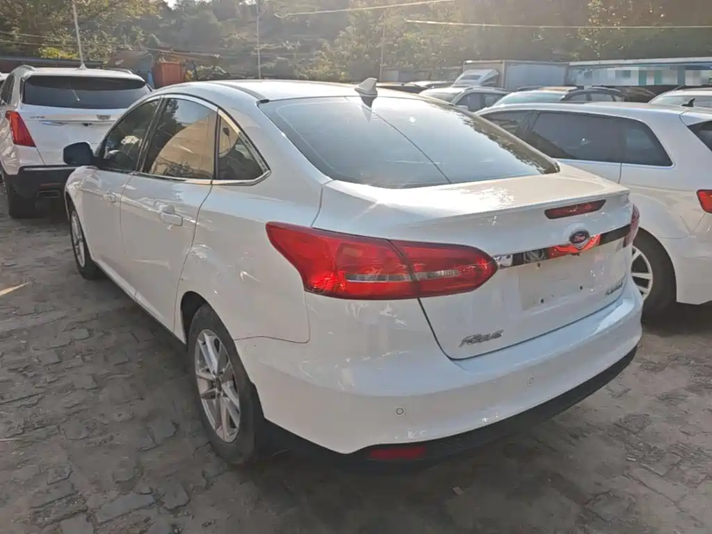 Ford Focus — миниатюра 5