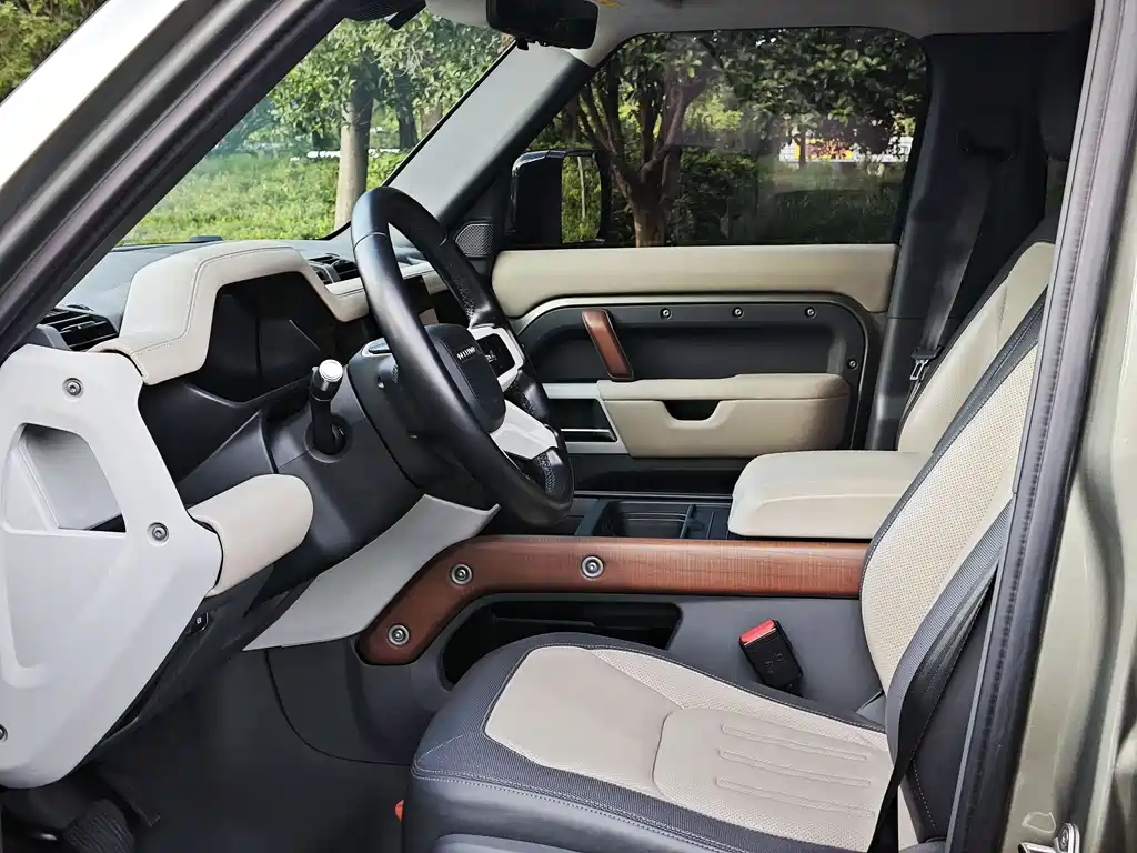 Land Rover Defender — миниатюра 16