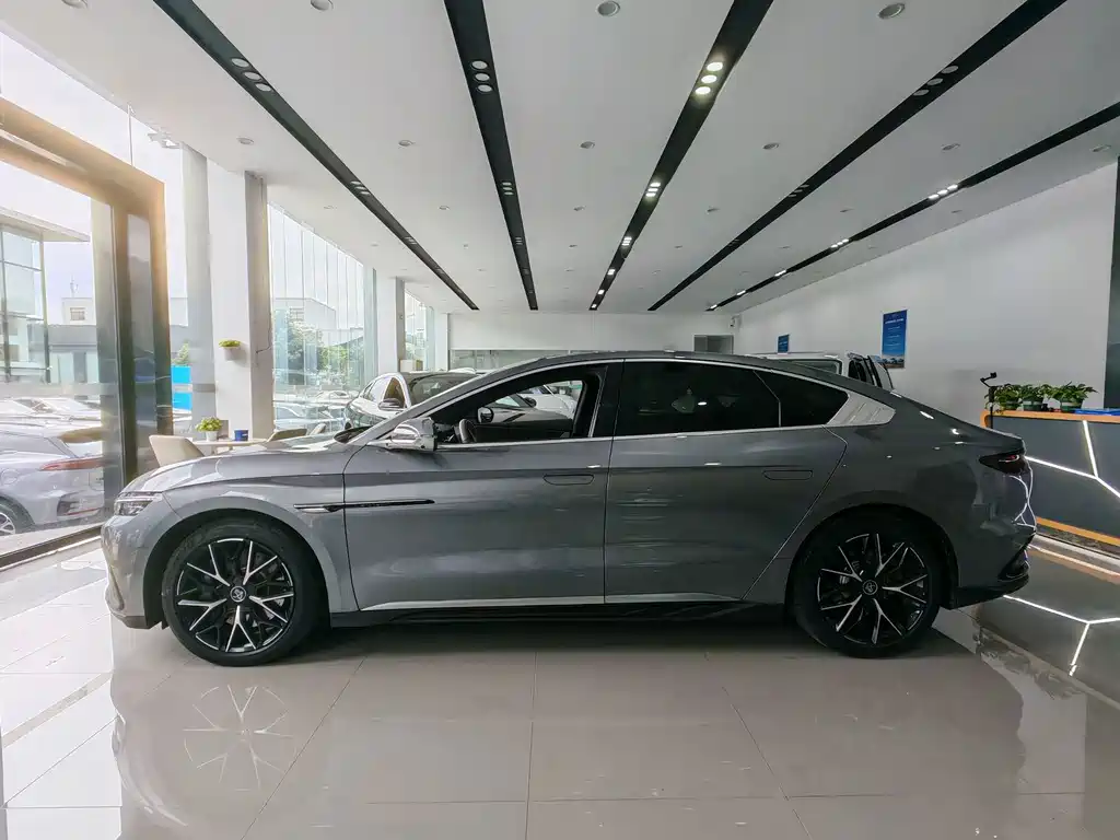 BYD Han — миниатюра 11